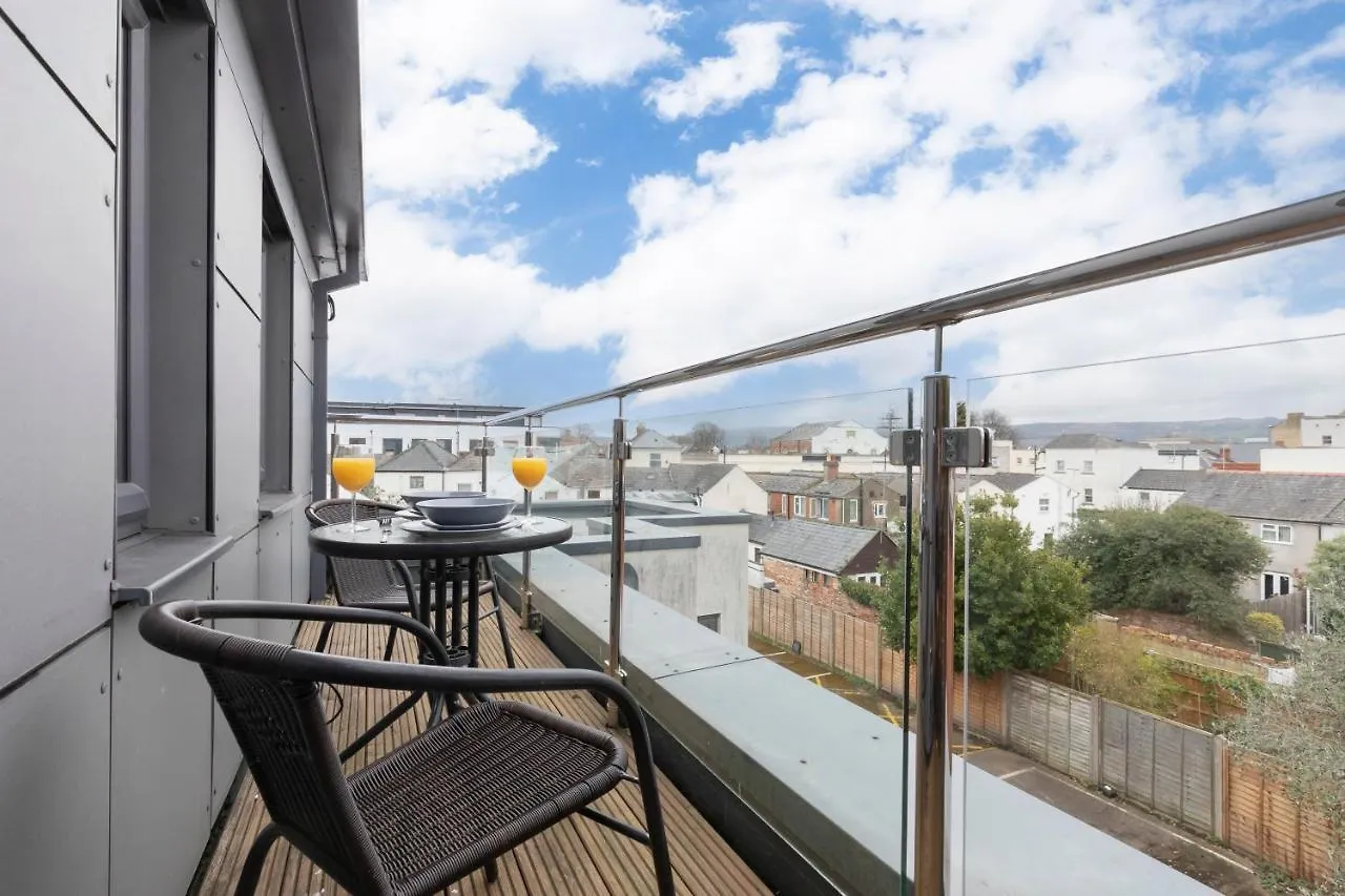 Holiday home Spacious 3 Bed Home Cheltenham